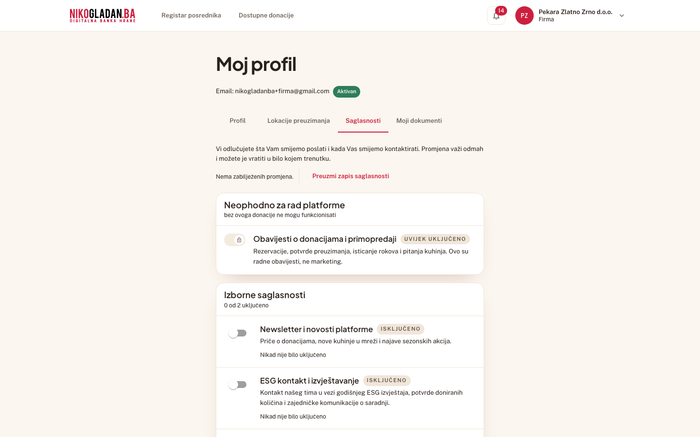Korak 23: Kartica „Neophodno za rad platforme": obavezne radne obavijesti su „Uvijek uključeno". Ispod su izborne saglasnosti s prekidačima — „Newsletter i novosti platforme" i „Sedmični pregled Vaših donacija" (oznaka Uskoro).